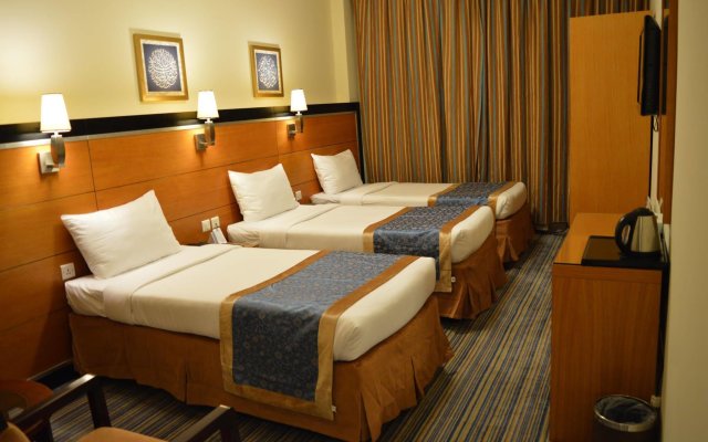 Durrat Al Eiman Hotel in Medina, Saudi Arabia from 273$, photos, reviews - zenhotels.com guestroom