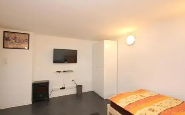 6678 Privat-Souterrain-Apartment