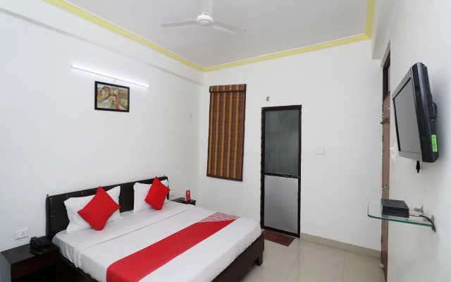 Collection O 80995 Hotel Dev Residency