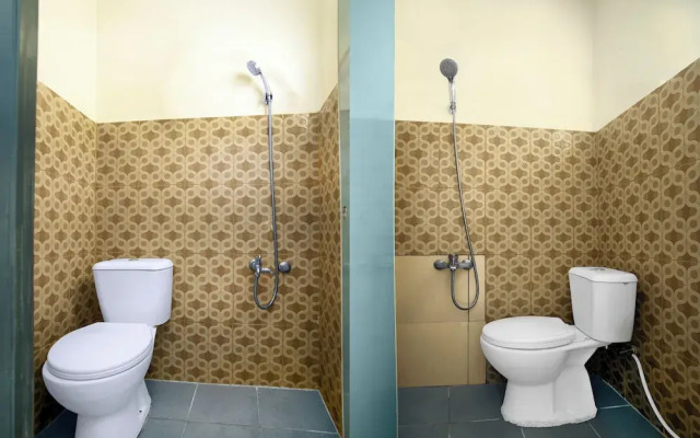 OYO 94908 Demang Kostel