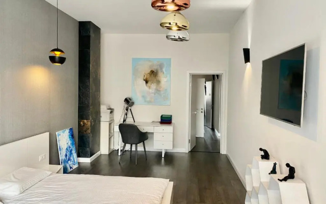 14 Floor Apart