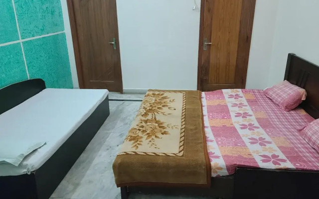 Shri Krishnashrya Seva Sadan By GRB