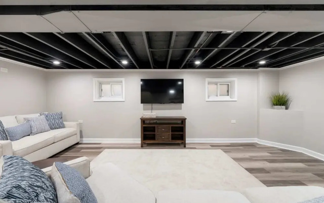 Spacious Apartment in Chicago