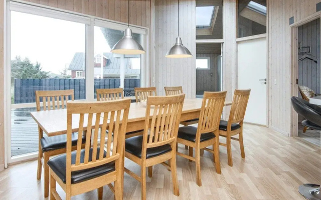 10 Person Holiday Home in Harboore-by Traum