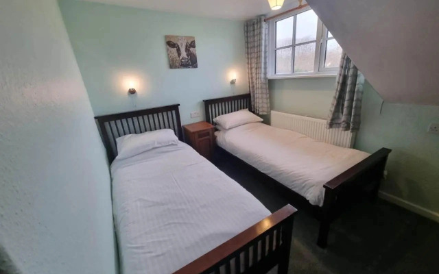 The Harp Inn