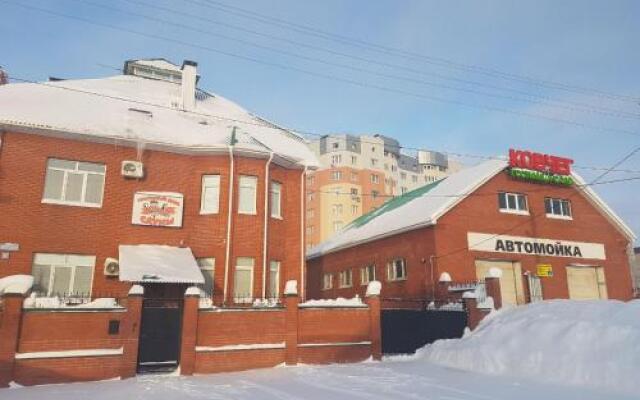 Гостевой дом Kovcheg в Стерлитамаке 1 отзыв об отеле, цены и фото номеров - забронировать гостиницу Гостевой дом Kovcheg онлайн Стерлитамак вид на фасад