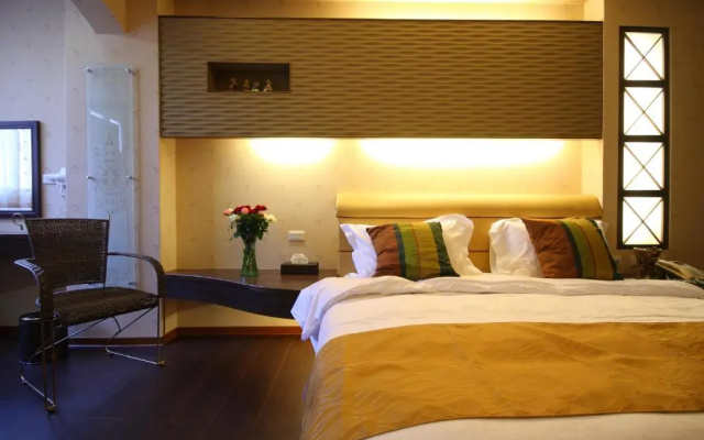 See Railway B&B