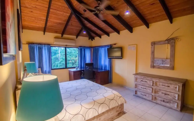 Plaza Colonial Penthouse