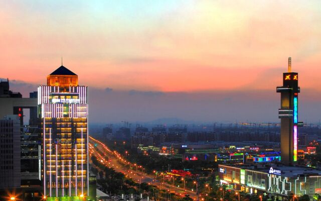 Zhangjiagang Zhonglian GDH International Hotel вид на фасад
