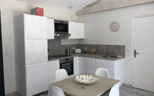 t2 indépendant dans maison avec piscine proche bordeaux