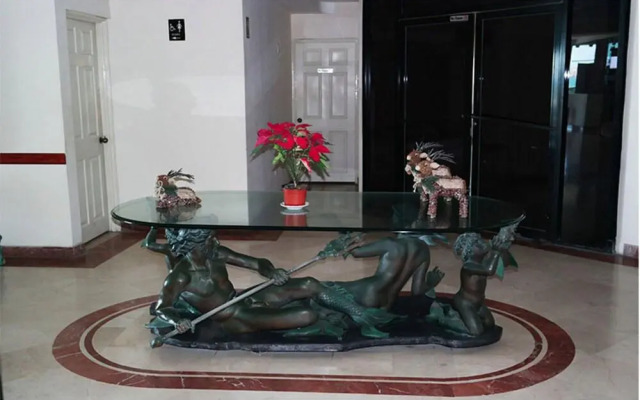 Hotel Playa Marina