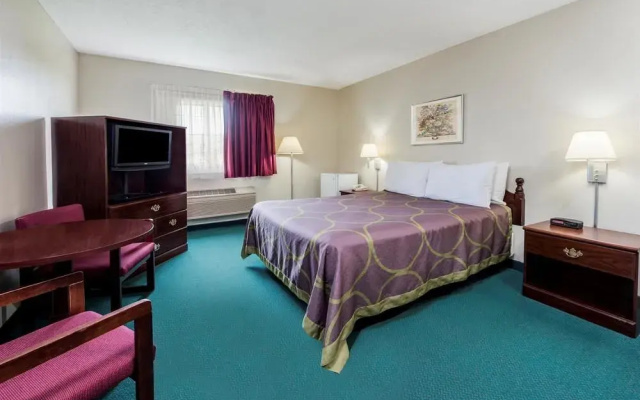 Super 8 By Wyndham Jerseyville Il