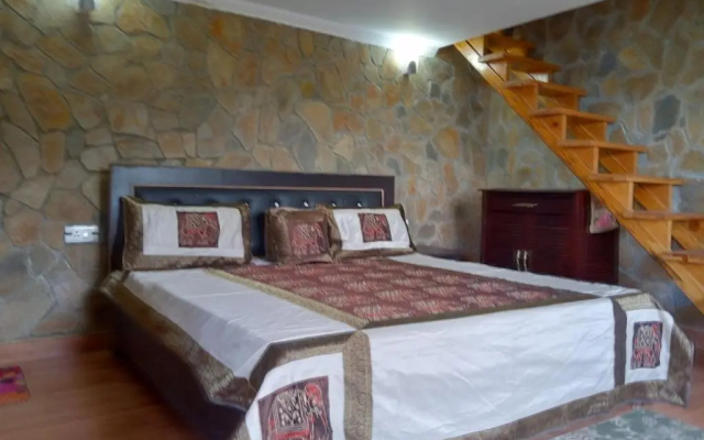 Poetry By The Hills Homestay, Mukteshwar