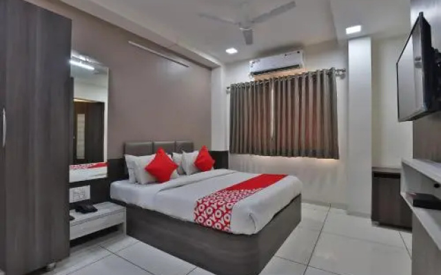 OYO 29107 Hotel The Gulmohar Inn