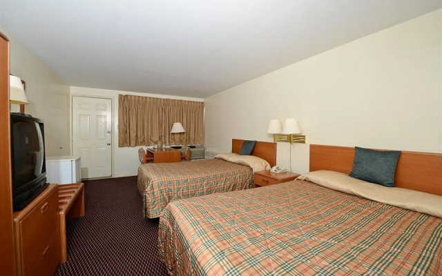 Travelers Inn