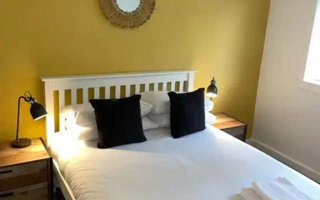 Ross Place Apartment