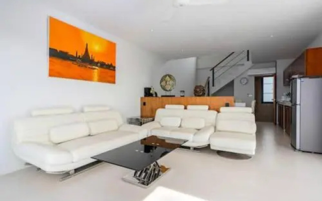 7 Bed Luxury Seaview Villas 5 mins beach