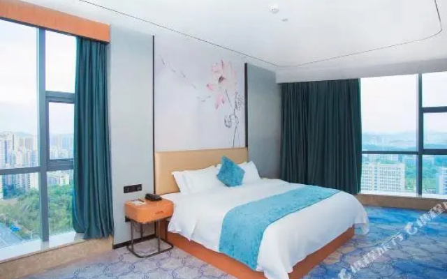 He Hotel