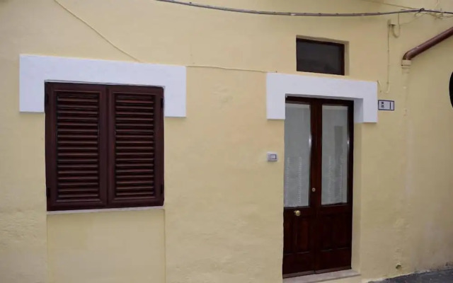 Fiammetta Home Lady