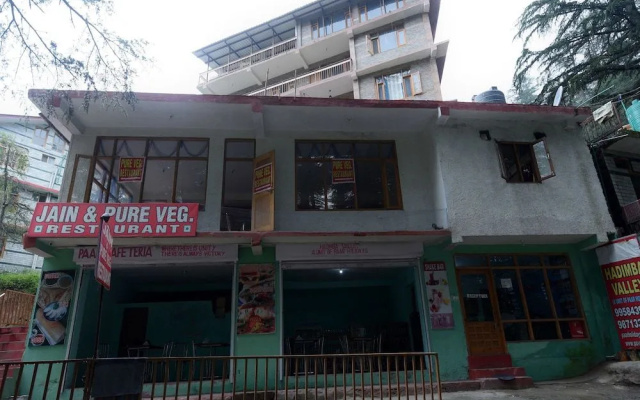 Oyo 18868 Hadimba Valley Manali