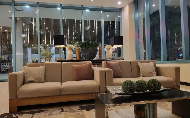 Luxury Upscale Retreat in Uptown Bgc, Metro Manila