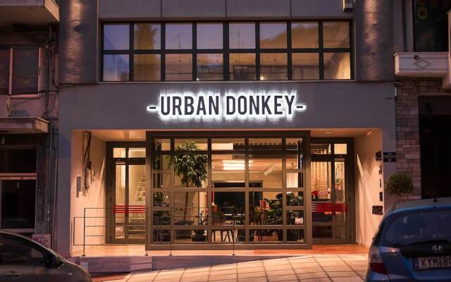 Отель Urban Donkey вид на фасад