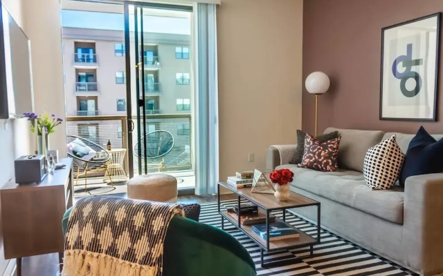 Modern 1BR Apt 3min From Convention Center