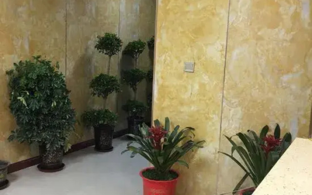Shucheng Huihuang Business Hotel