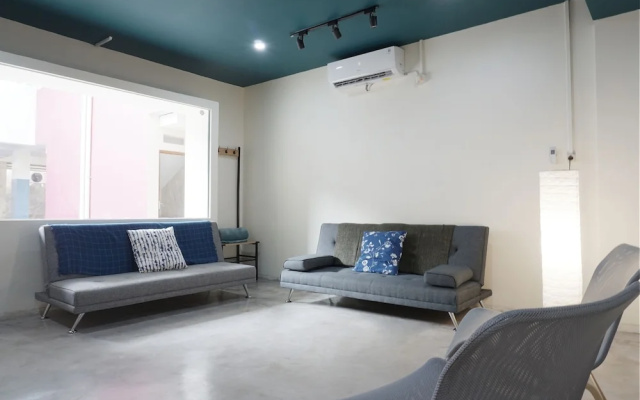 Residences by RedDoorz near MT Haryono