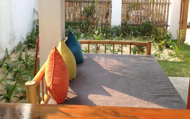 Отель An Bang Beach Hideaway Homestay вид на фасад
