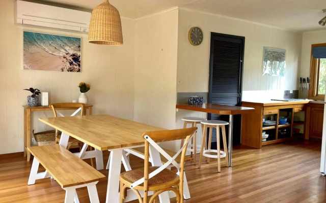 WISTERIA COTTAGE - Pet Friendly