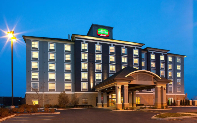 Courtyard by Marriott London