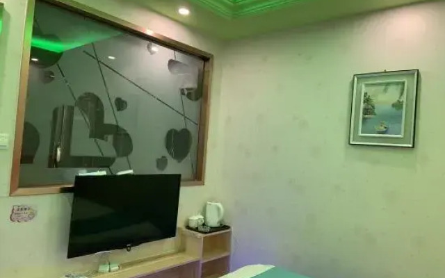 De Xiang Hotel（‌Dalian University of Technology‌）