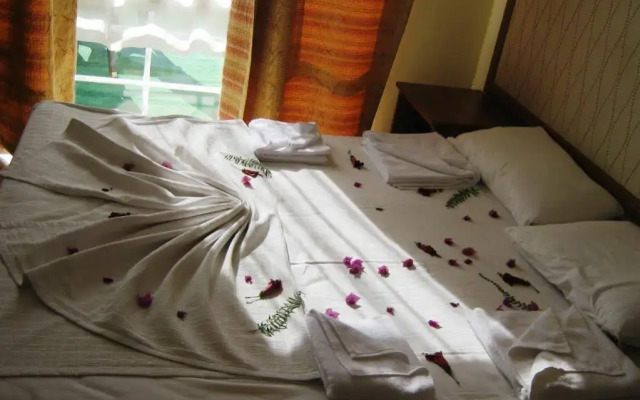 Tenda Hotel