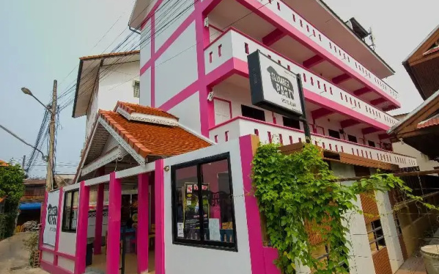 Slumber Party Hostel Chiang Mai Old Town