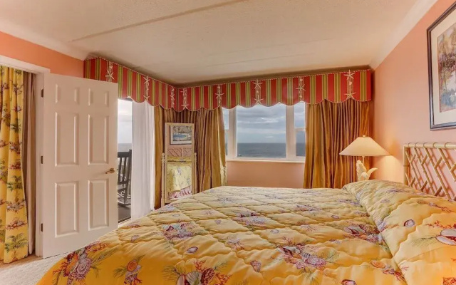 Tastefully Decorated Condo with Scenic Beach Views by RedAwning