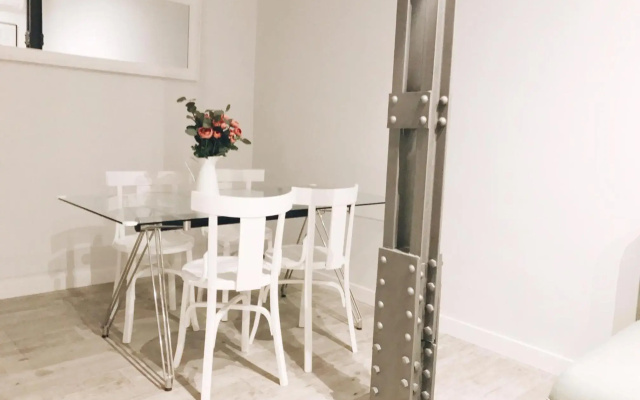 Apartamento recién reformado en avenida Reina Victoria