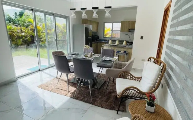 Punta Cana Villa w Pool Near Coco Bongo