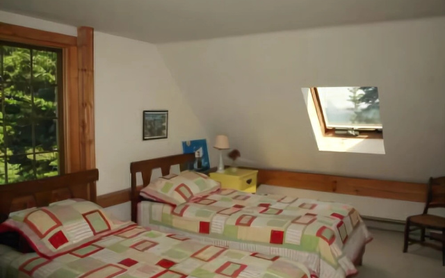 Oceanville Retreat - Three Bedroom Home