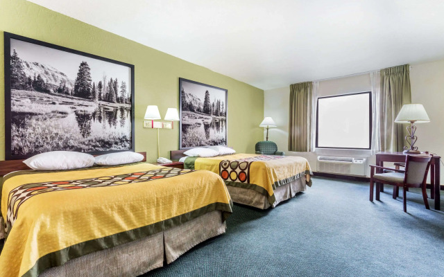 Super 8 by Wyndham Wendover