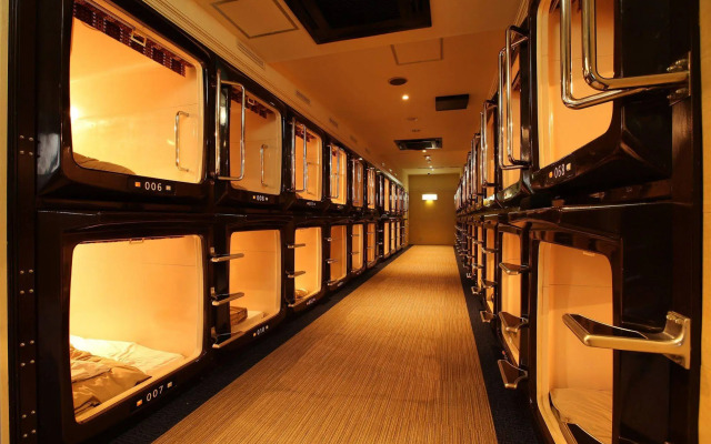Sauna & Spa Hotel Avinel Fukuoka - Caters to Men