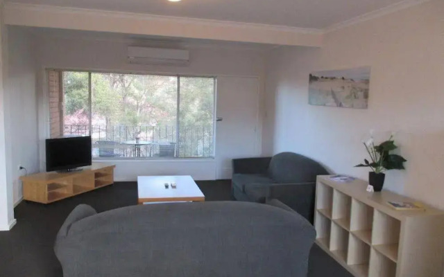 Delprat Terrace Apartments