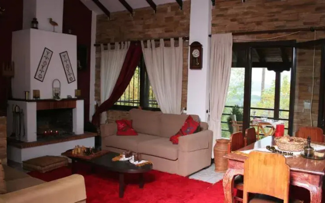 Adamoma Resort Inn