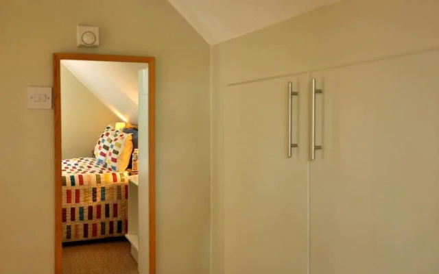 Trinidad, 45 School Road, Coach House