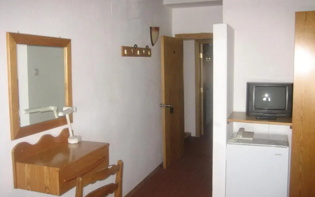 Ulukardesler Otel
