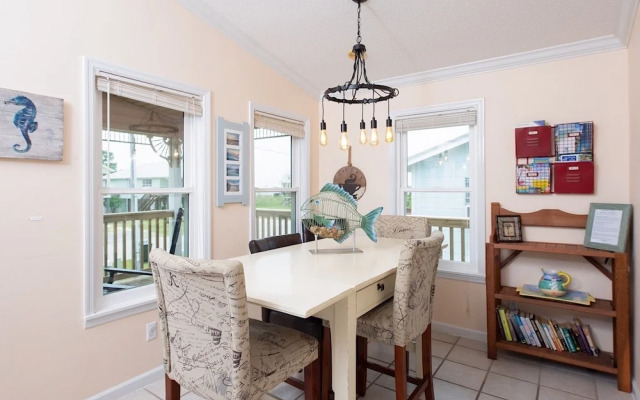 Spunky Sandpiper 3 Bedroom Home
