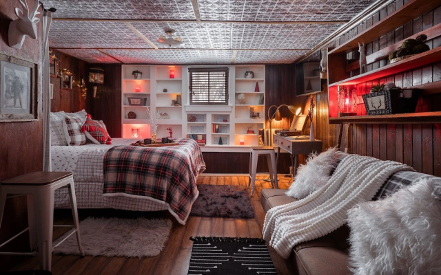 Ski-in/ski-out Miners Cabin