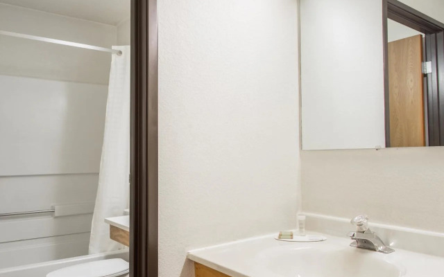 Coratel Inn and Suites by Jasper Stillwater