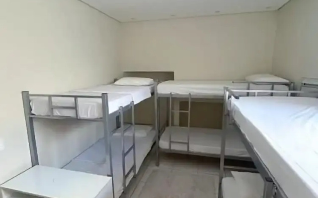 Hostel Castell di Madre