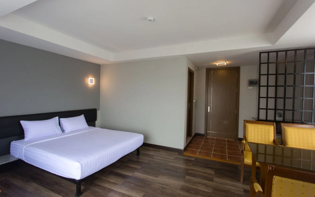 Iron Resort&Hotel